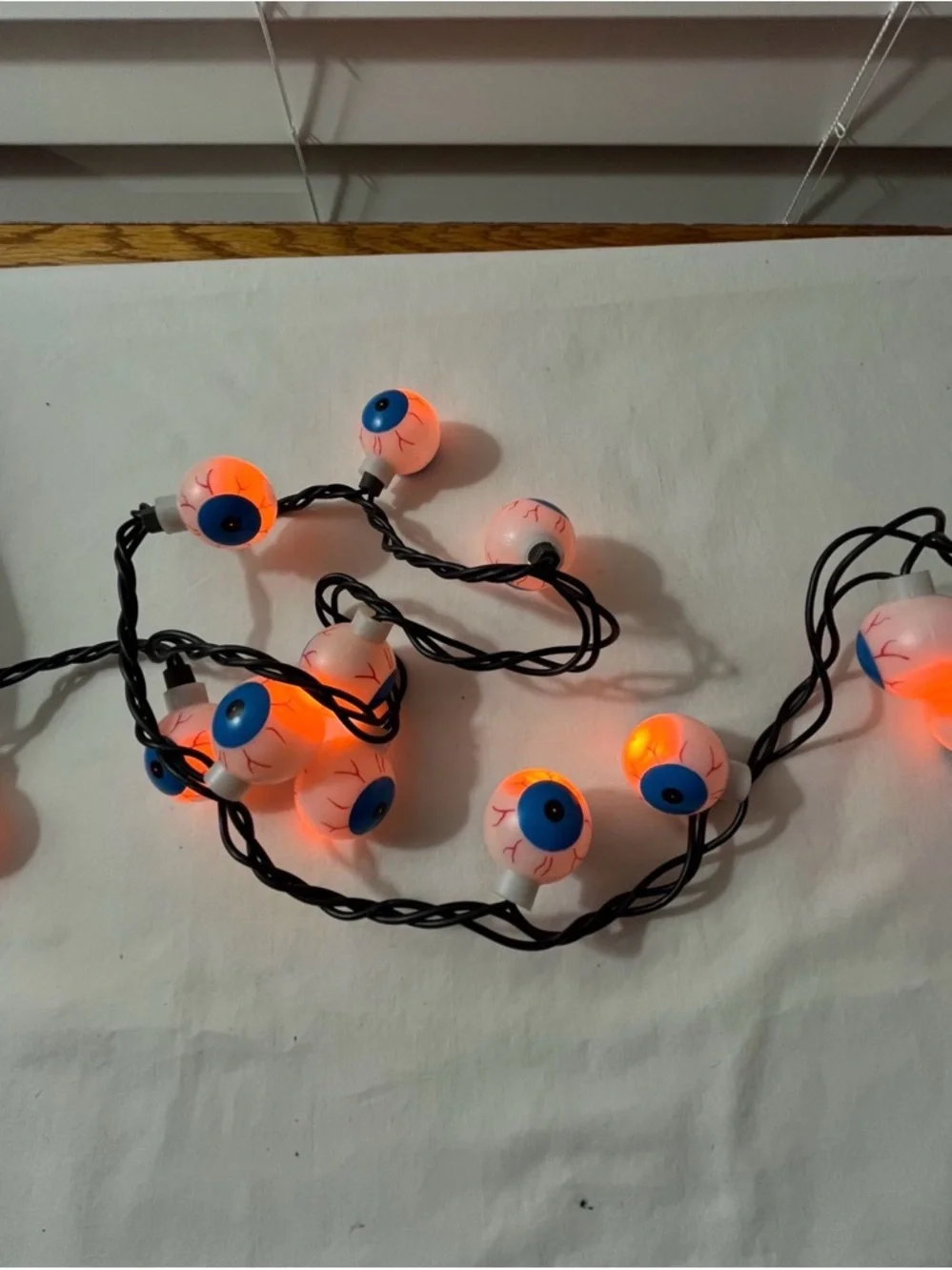 Totally Ghoul 20-Count LED Eyeball Light Set - Blue Eyeballs